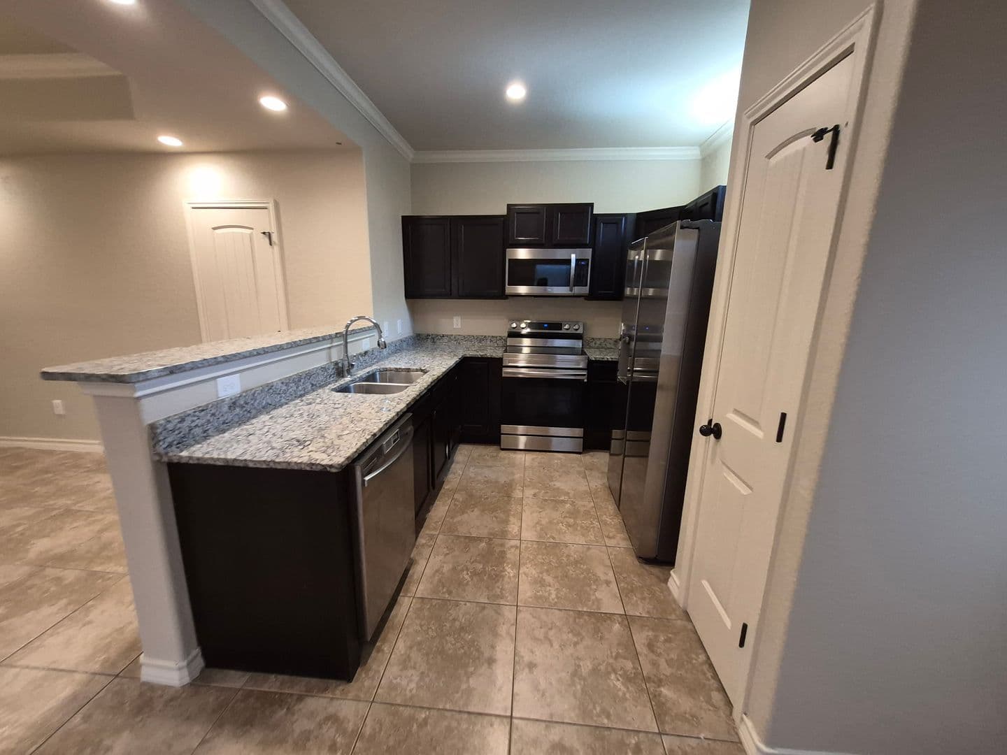 SAN ANTONIO House: 6306 LUGLIO LANE #201
