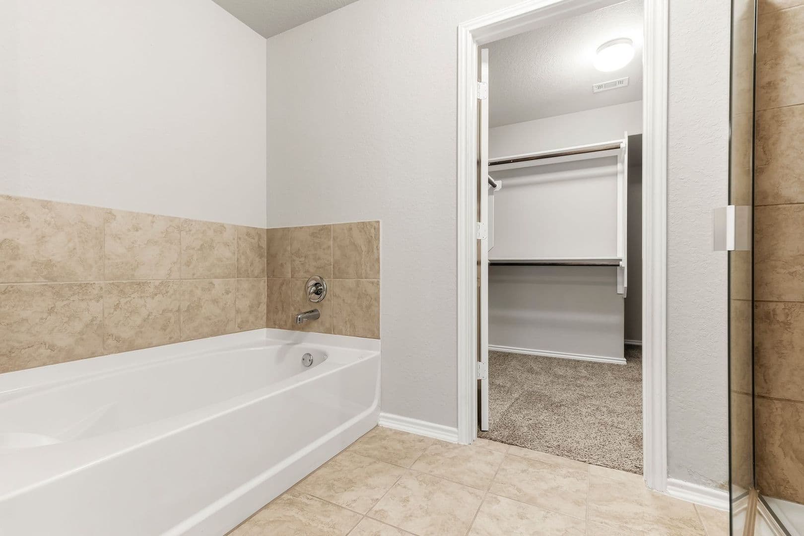 SCHERTZ House: 10213 METZ VALLEY