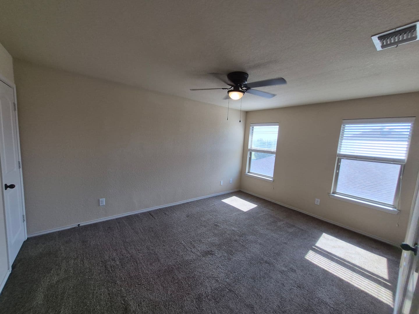 NEW BRAUNFELS House: 522 CREEKSIDE CIRCLE