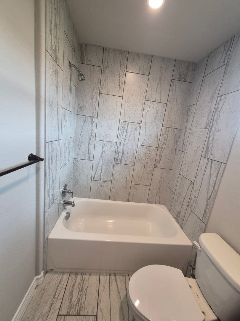 SAN ANTONIO House: 6310 LUGLIO LANE #104