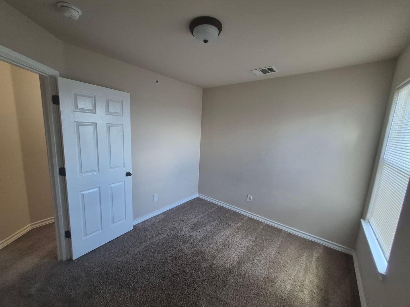 Universal City House: 610 MEADOW ARBOR LN #2