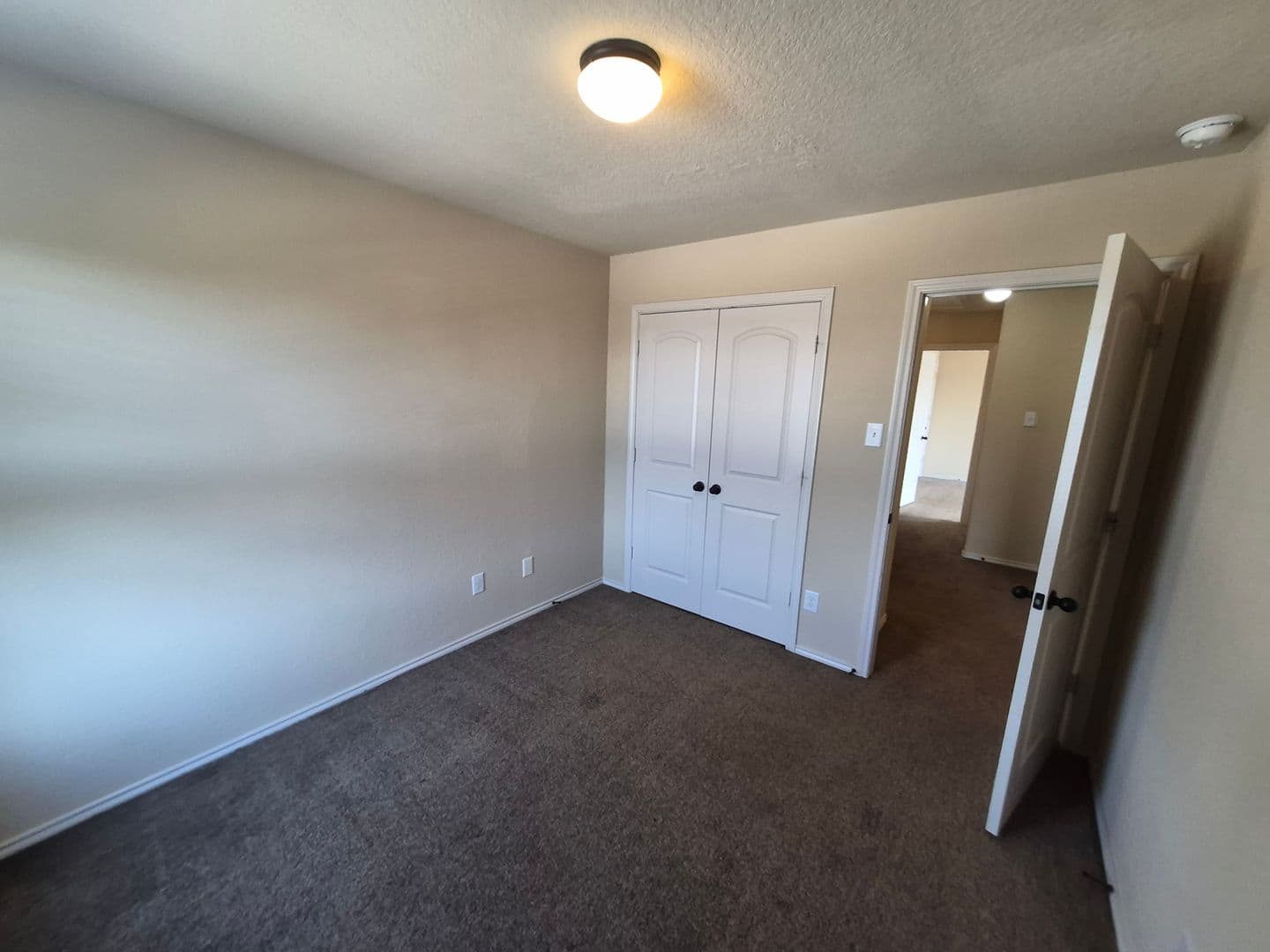NEW BRAUNFELS House: 522 CREEKSIDE CIRCLE