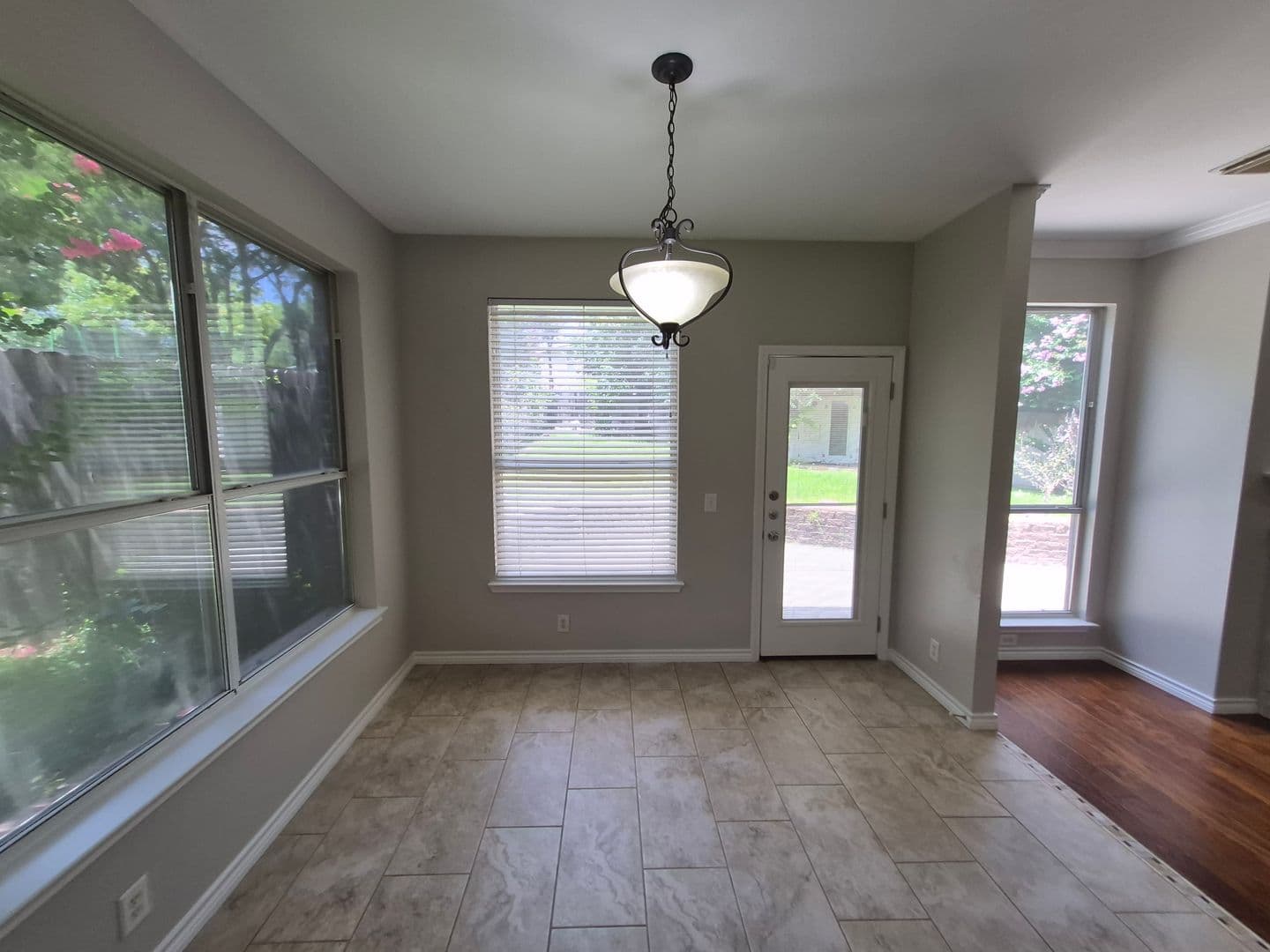 SCHERTZ House: 712 MOSS WOOD