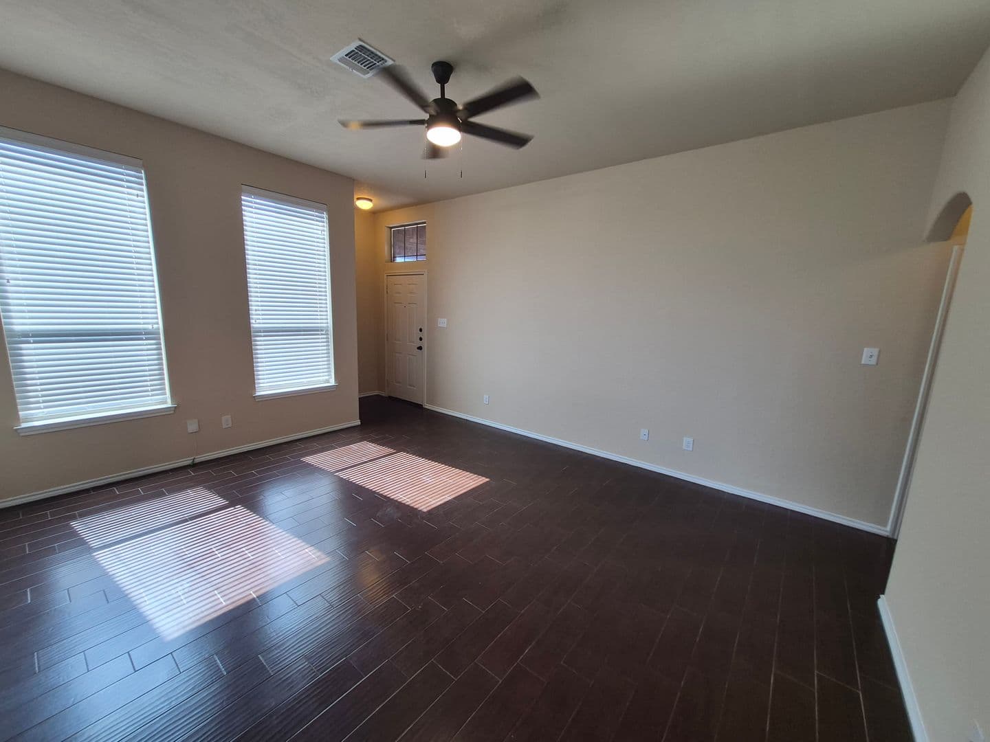 NEW BRAUNFELS House: 522 CREEKSIDE CIRCLE