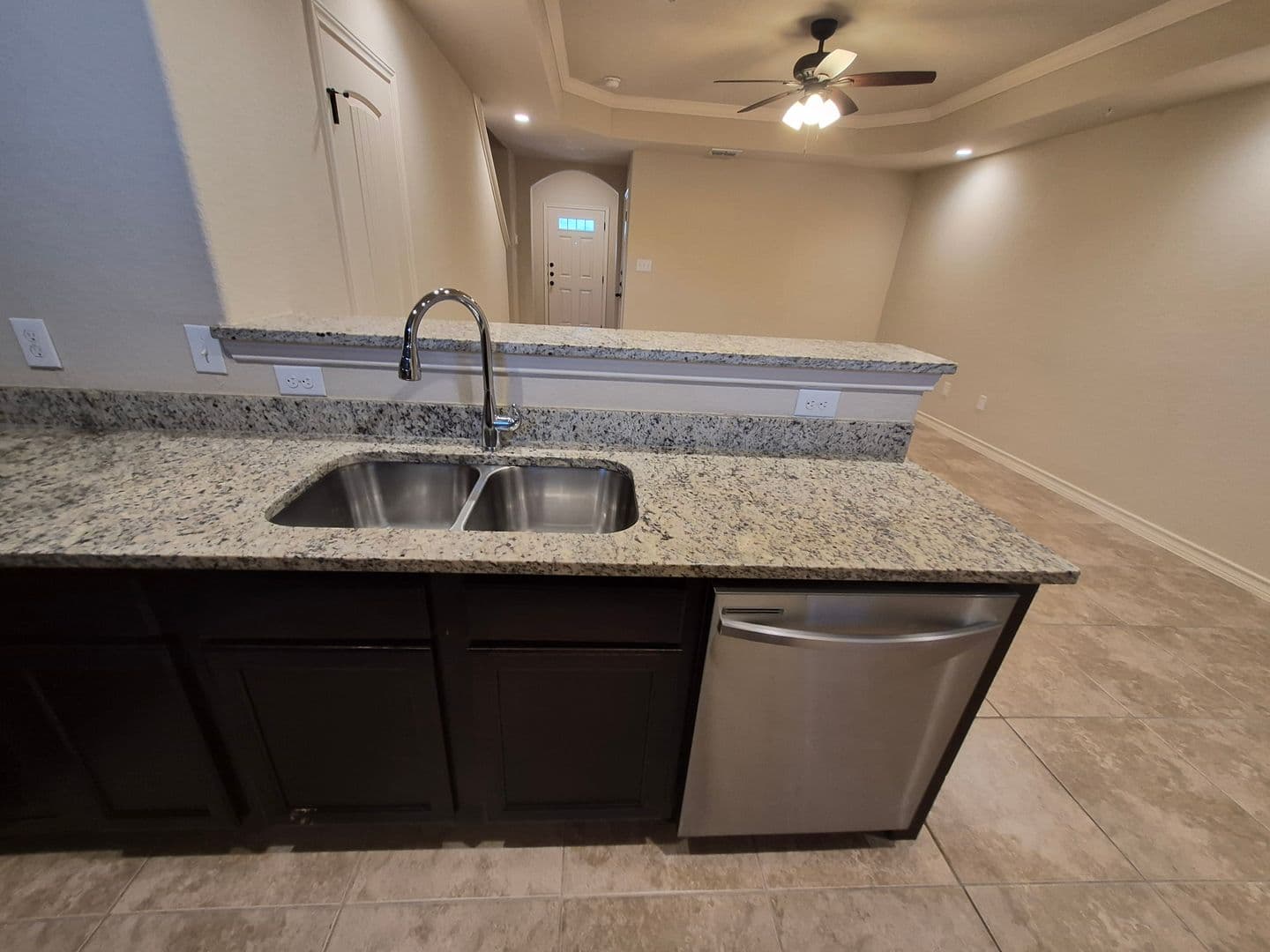 SAN ANTONIO House: 6327 LUGLIO LANE #102