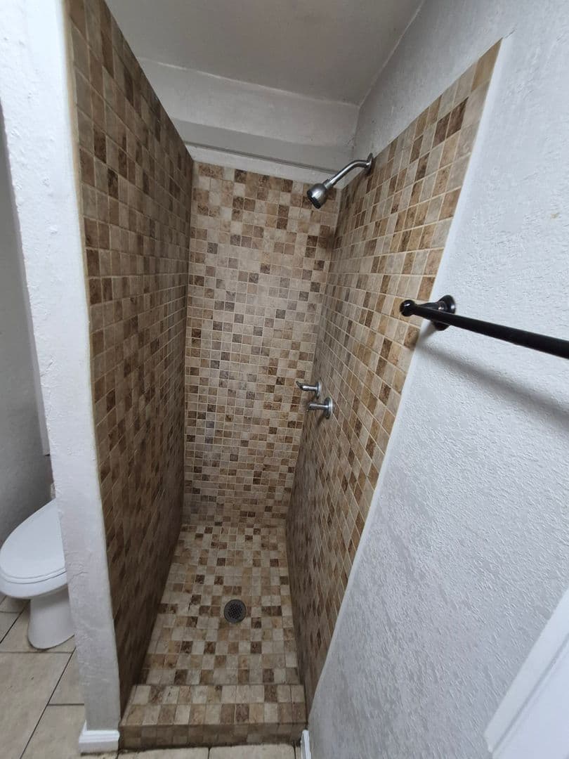 San Antonio House: 115 Caldwell Unit 1