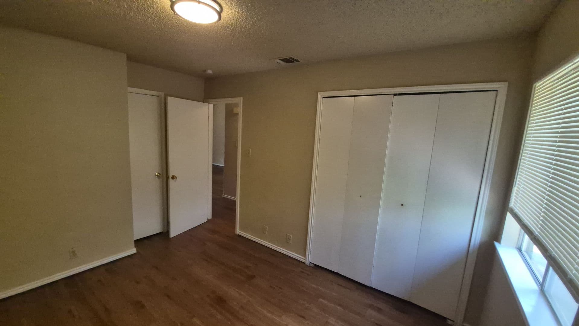 SAN ANTONIO House: 5201 MEADOWFIELD #4