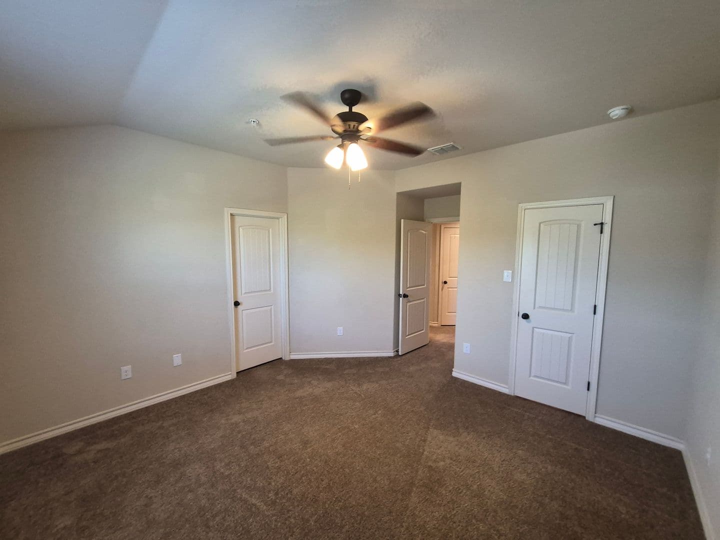 SAN ANTONIO House: 6327 LUGLIO LANE #102