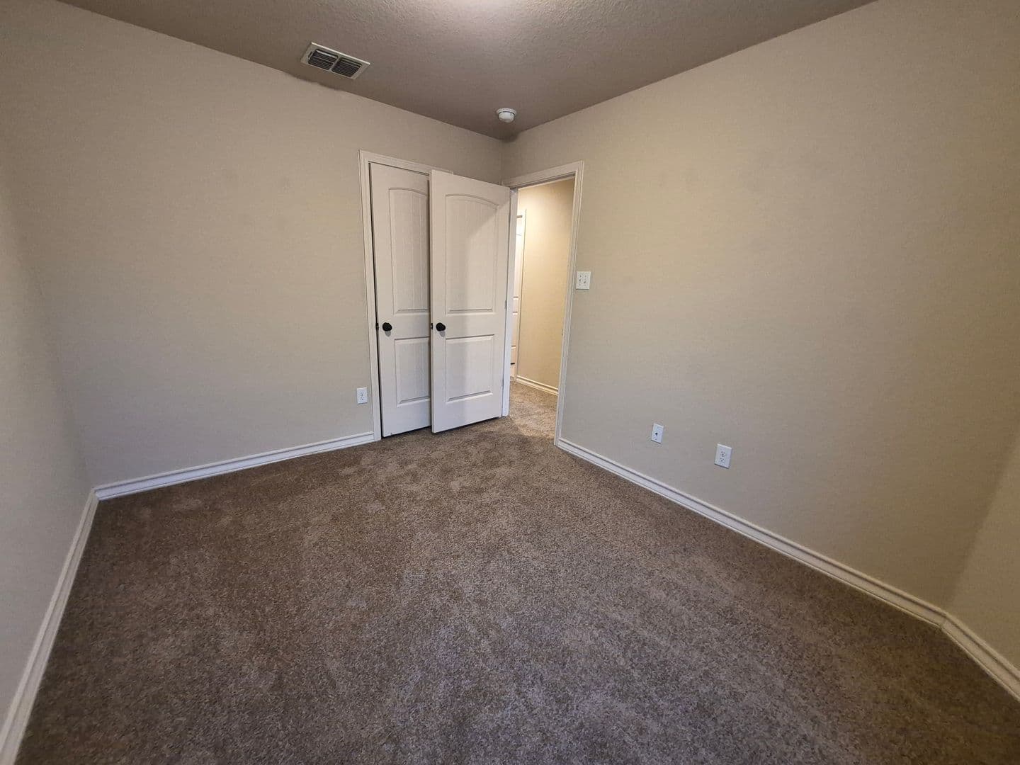 SAN ANTONIO House: 7034 LAKEVIEW DR #102