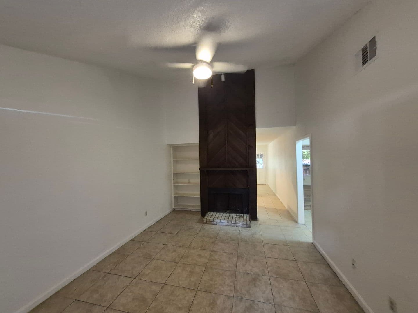 San Antonio House: 13136 Los Espanada