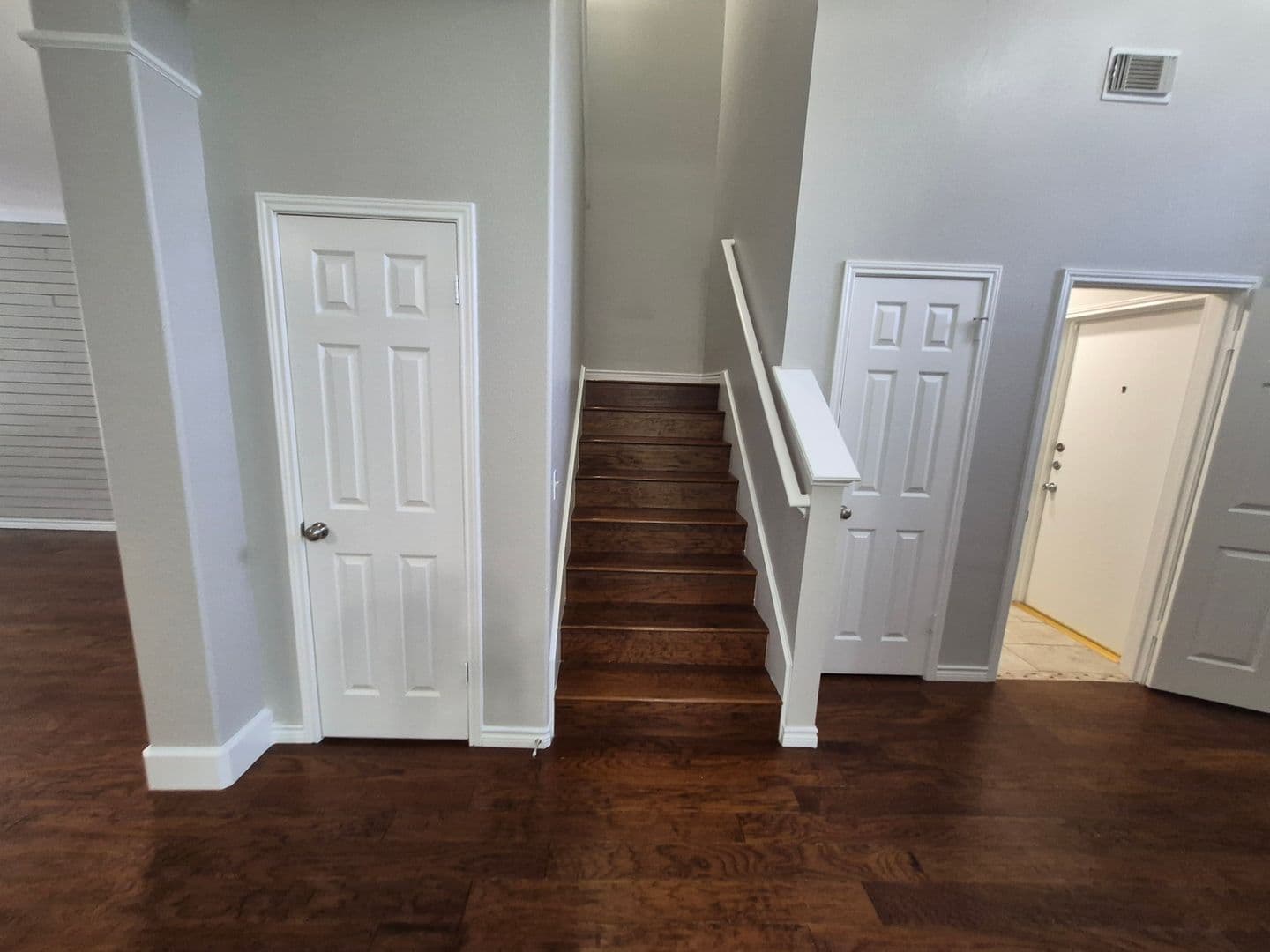SCHERTZ House: 712 MOSS WOOD