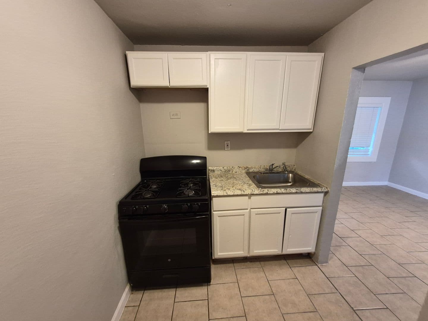 San Antonio House: 115 Caldwell Unit 8