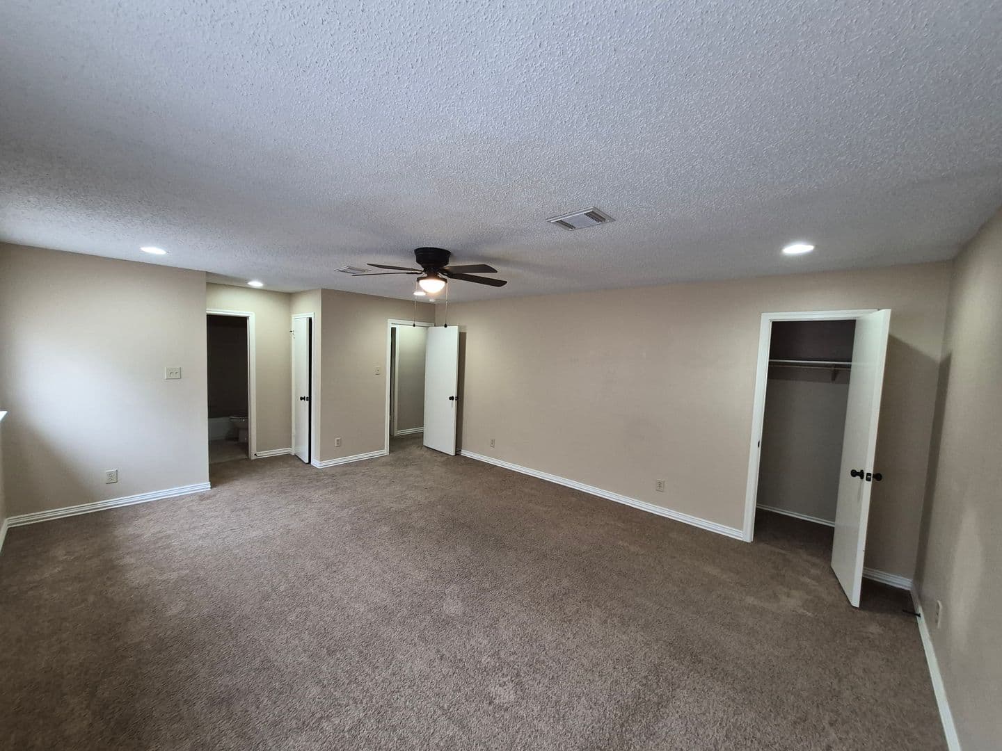 CONVERSE House: 8007 CHESTNUT BLUFF DR