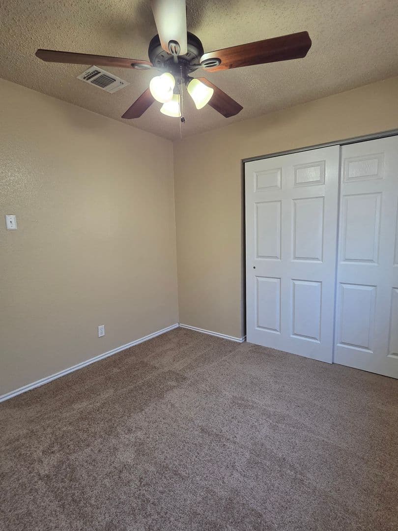 SAN ANTONIO House: 7123 FALLEN TRAIL