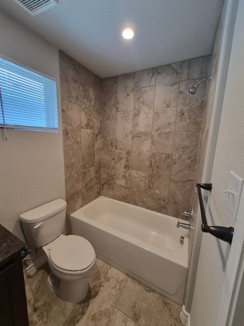 SAN ANTONIO House: 6303 LUGLIO LANE #102
