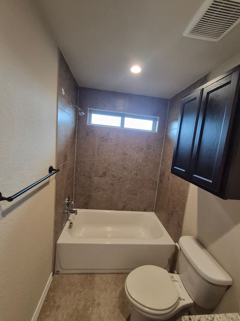 SAN ANTONIO House: 13915 ANNA'S WAY #101