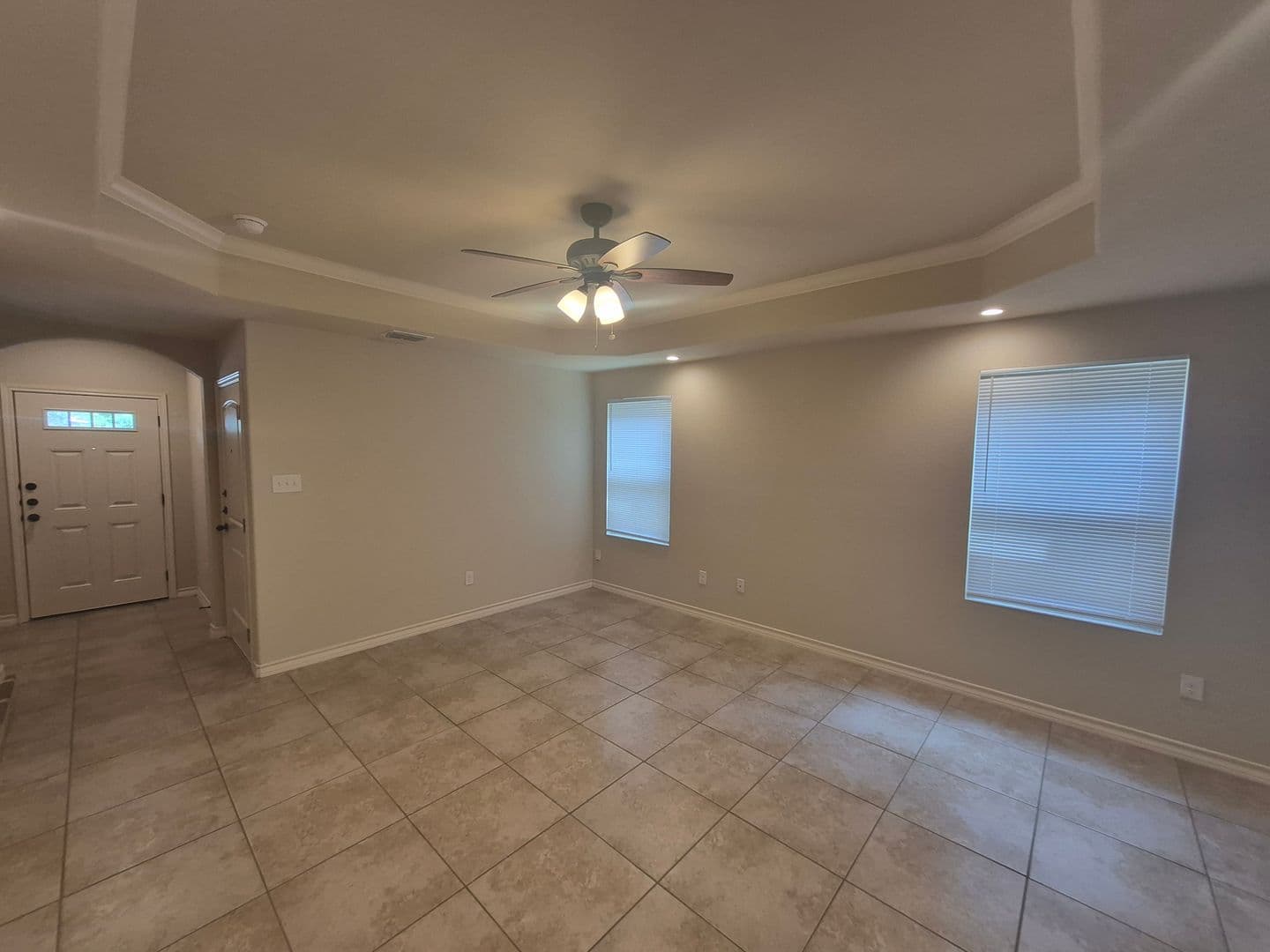 SAN ANTONIO House: 6858 LAKEVIEW DR #101