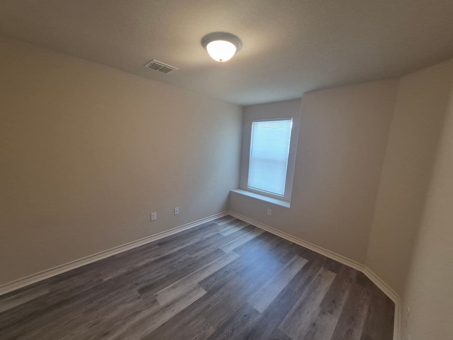 SAN ANTONIO House: 6858 LAKEVIEW DR #101