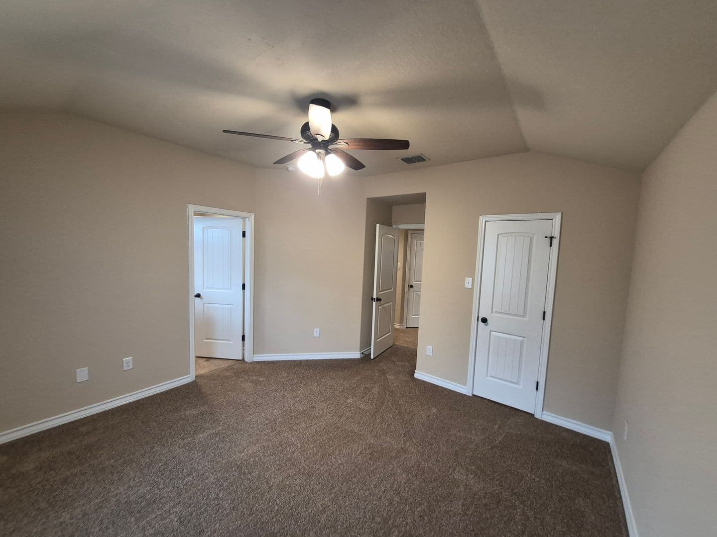 SAN ANTONIO House: 13915 ANNA'S WAY #101