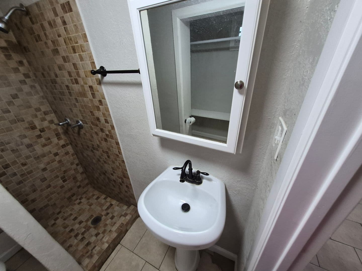 San Antonio House: 115 Caldwell Unit 1