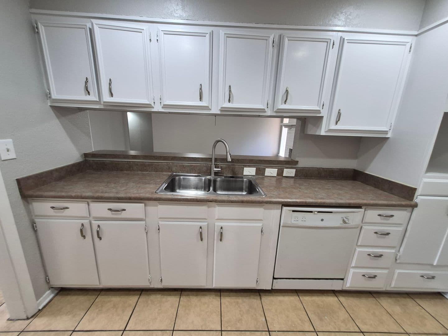 SAN ANTONIO House: 2718 DENNLER DR.