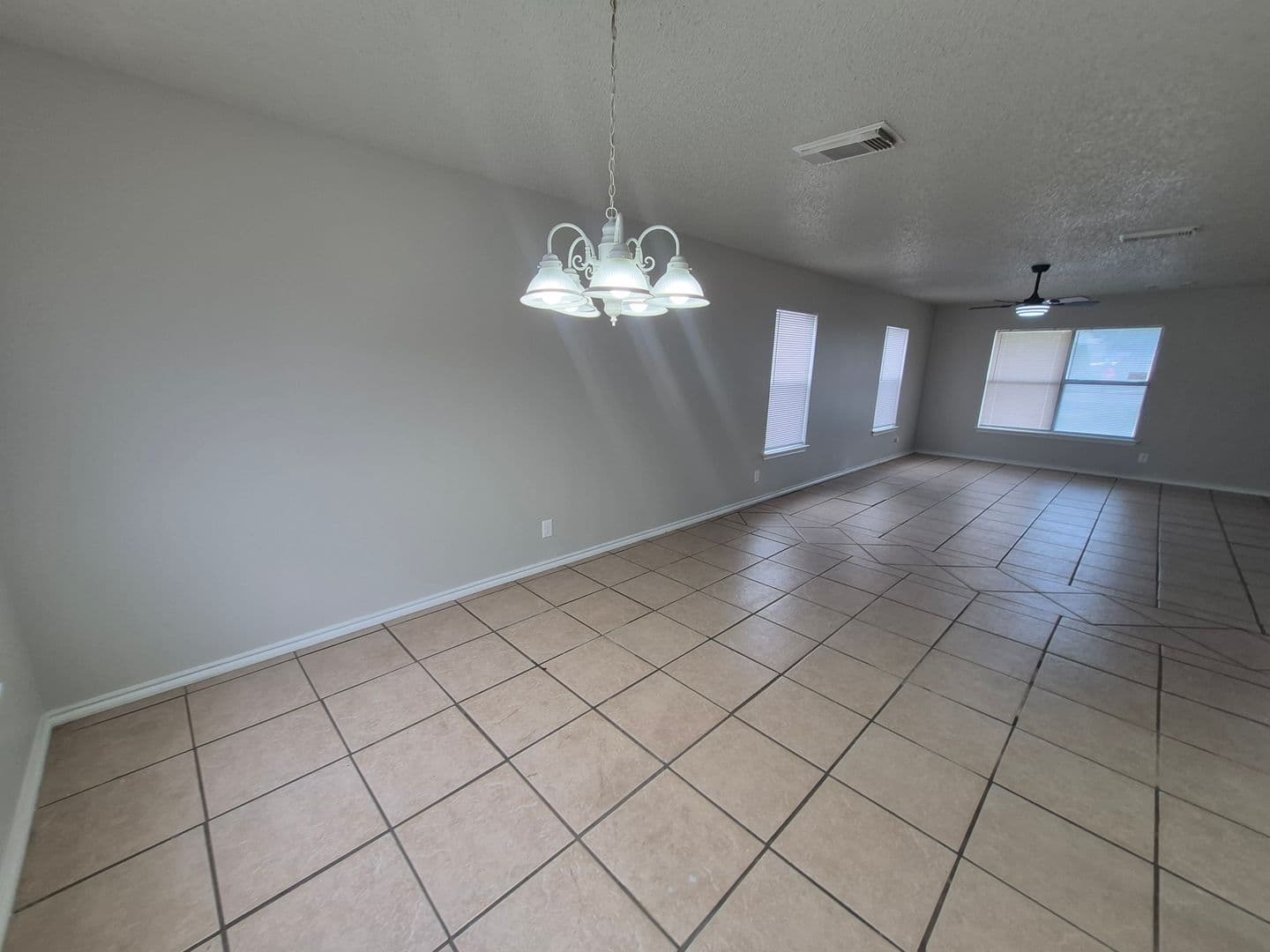 CONVERSE House: 8043 CHESTNUT MANOR DR.