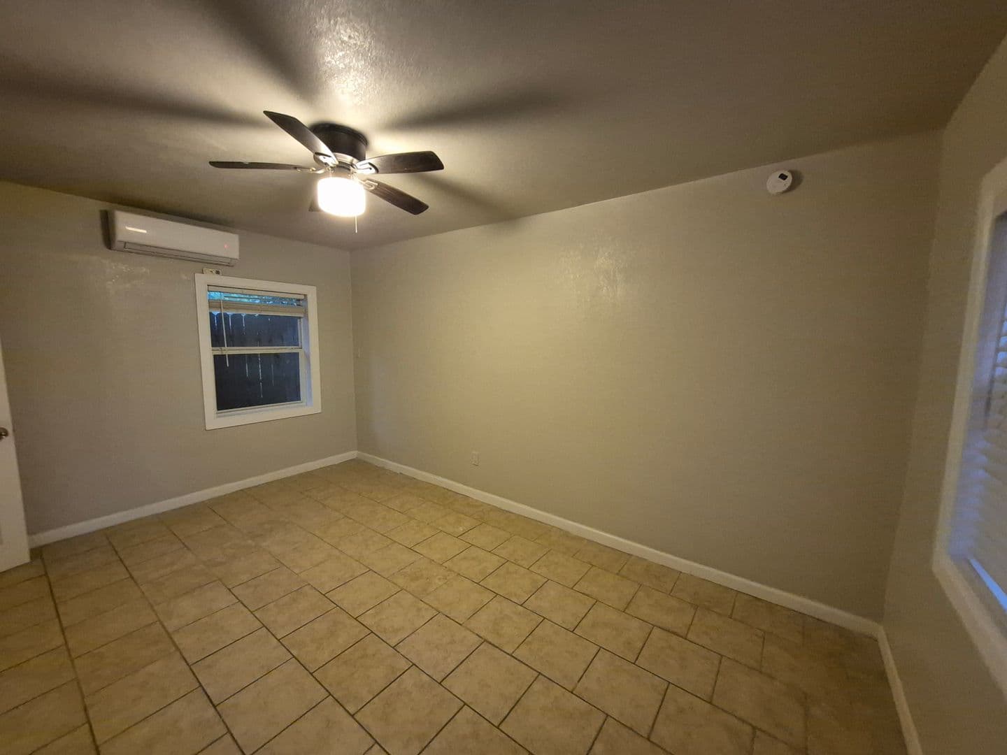 San Antonio House: 115 Caldwell Unit 4