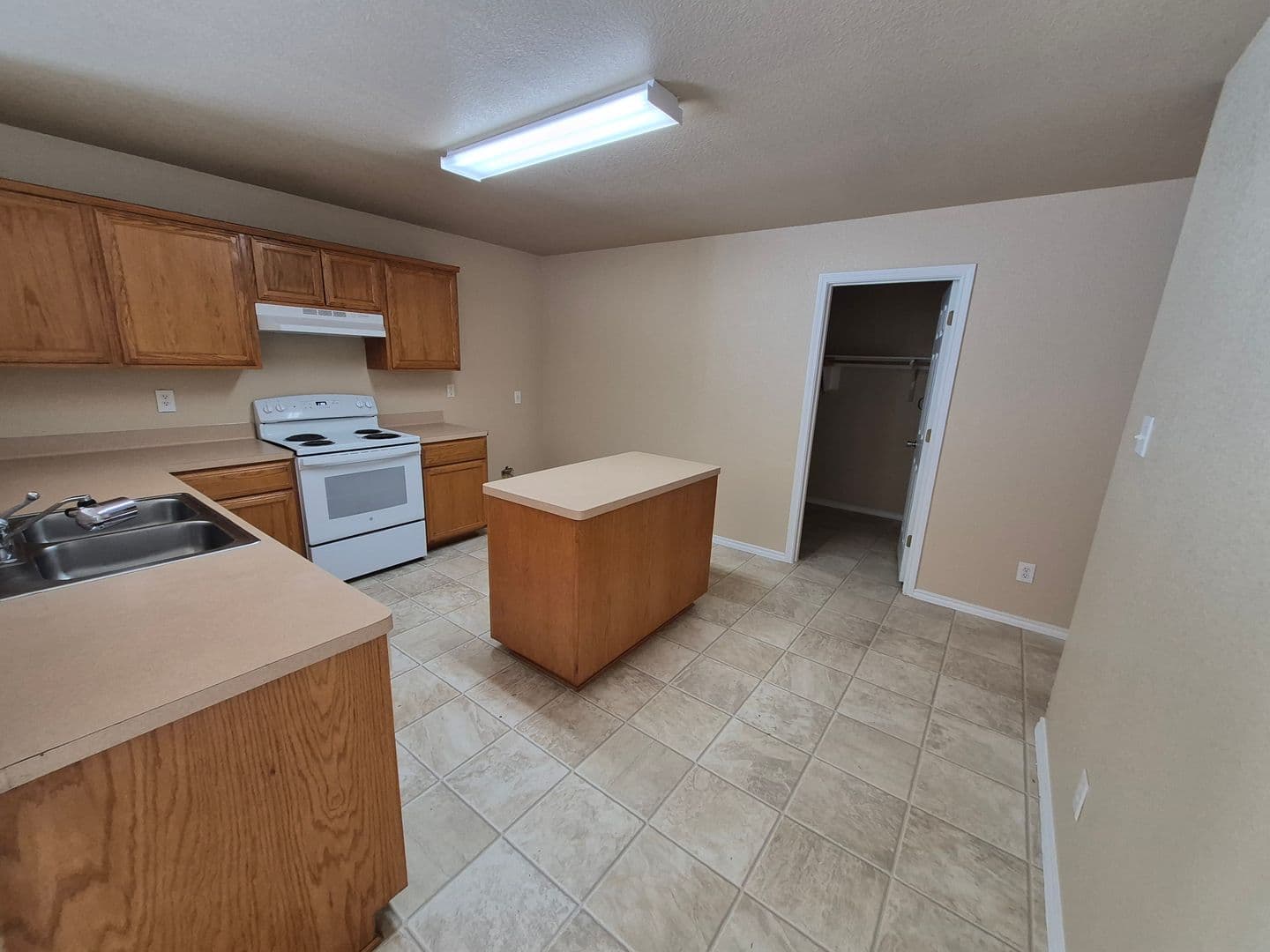 CONVERSE House: 3954 KEY WEST WAY
