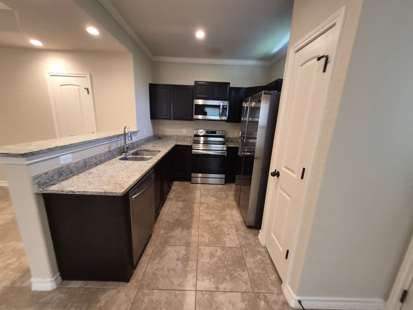 SAN ANTONIO House: 6327 LUGLIO LANE #104