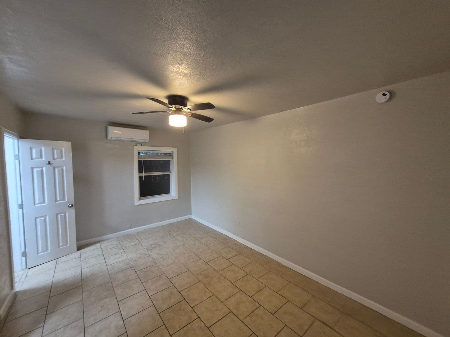 San Antonio House: 115 Caldwell Unit 4