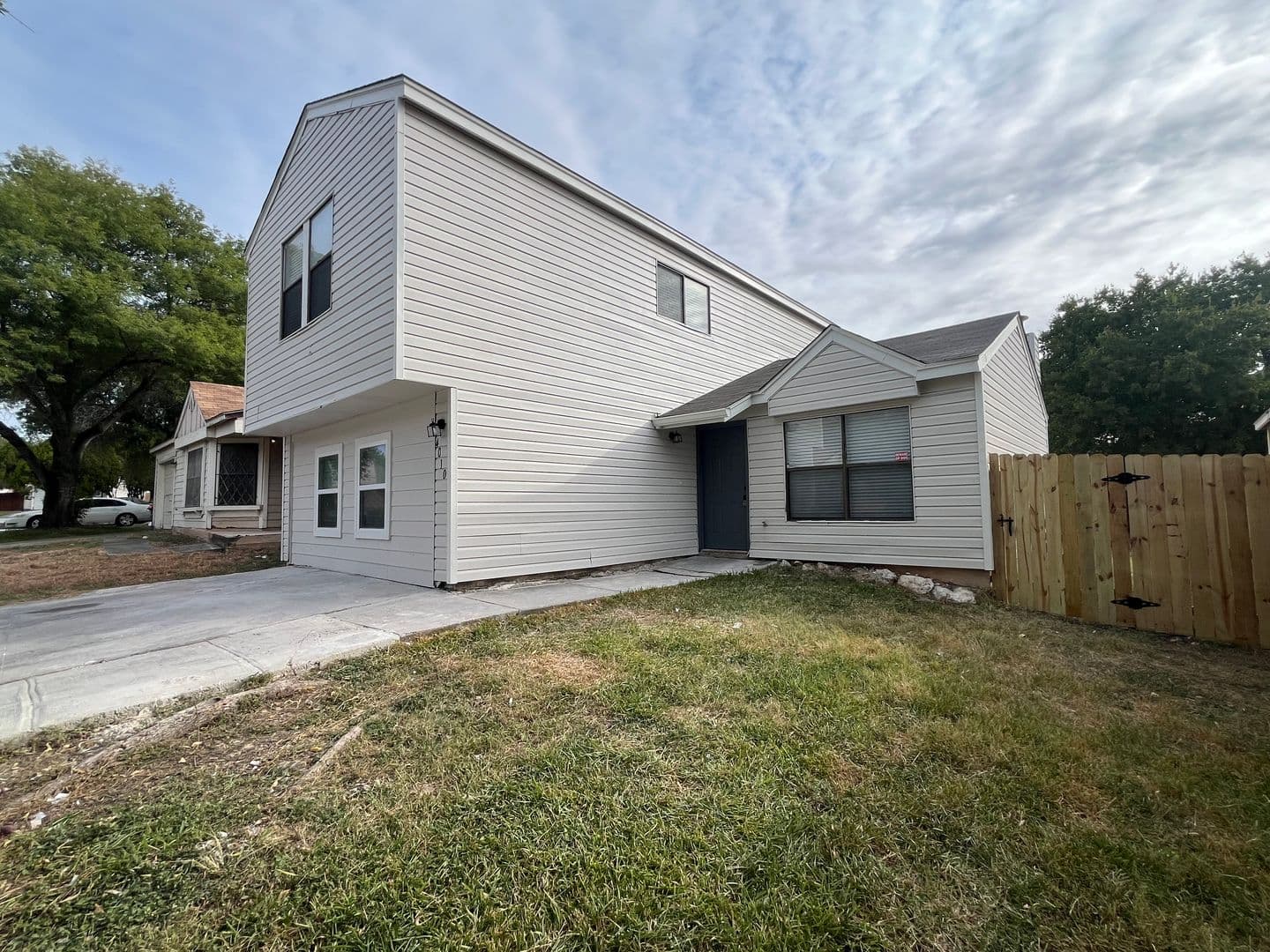 SAN ANTONIO House: 4010 SUNRISE BLUFF DR.