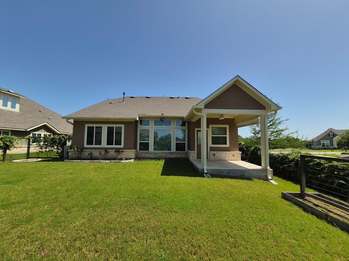 SCHERTZ House: 11612 HOLLERING PASS
