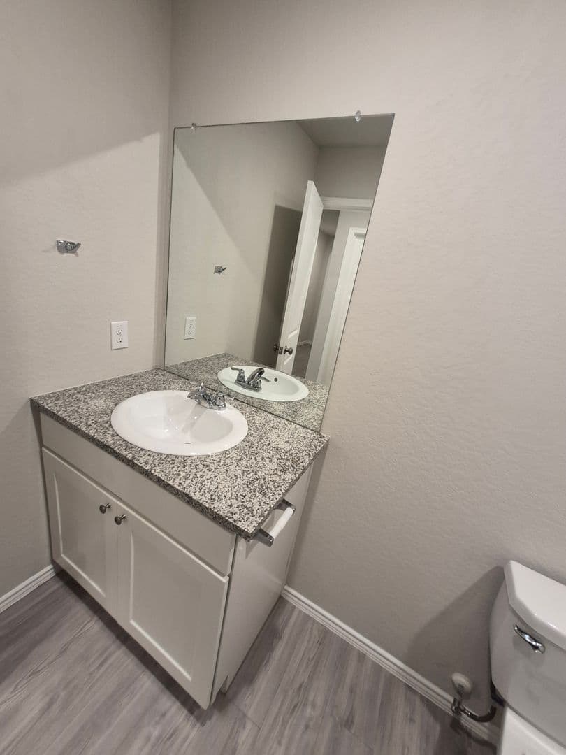 ST HEDWIG House: 13231 THYME WAY
