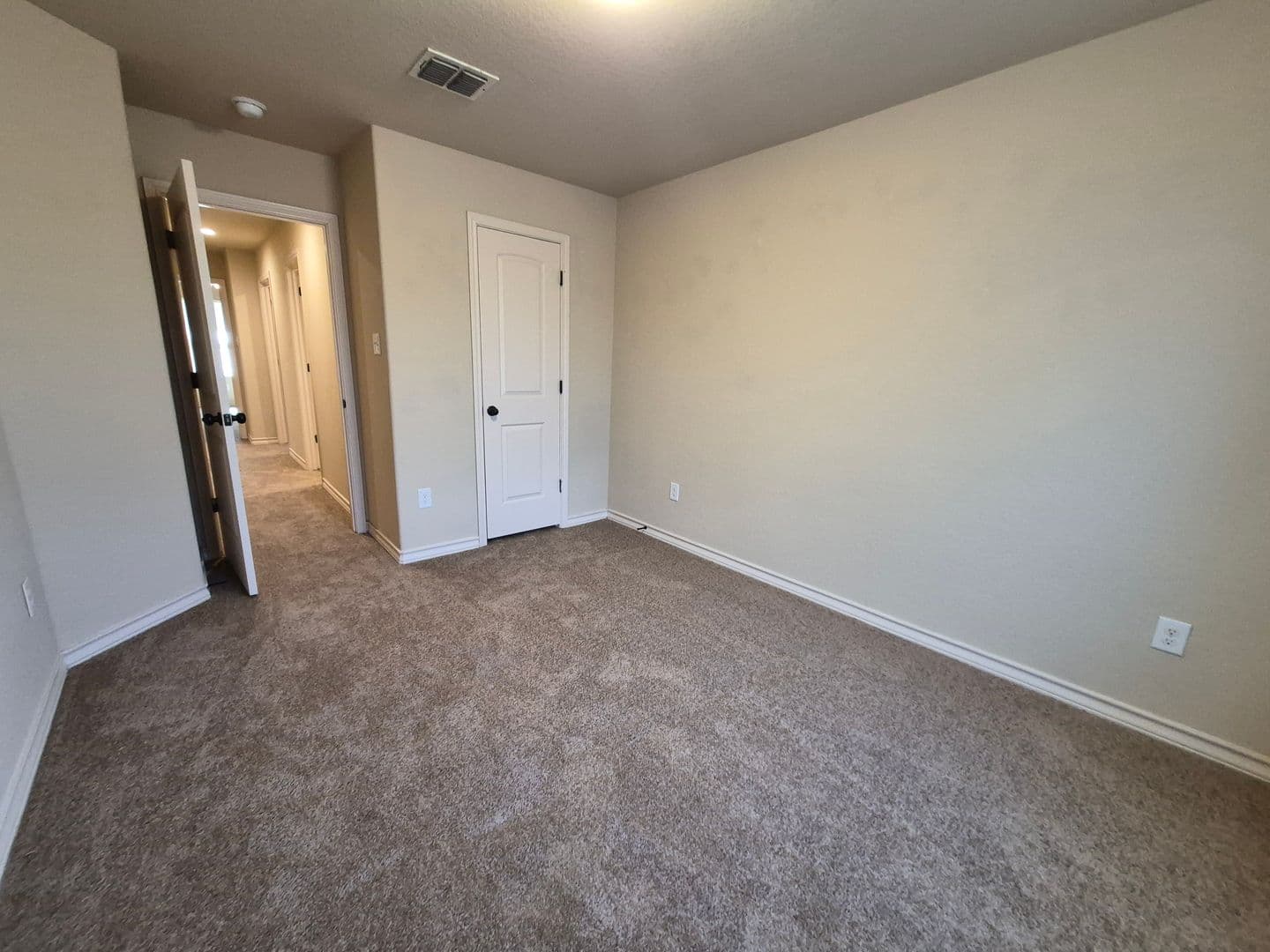 SAN ANTONIO House: 7034 LAKEVIEW DR #102