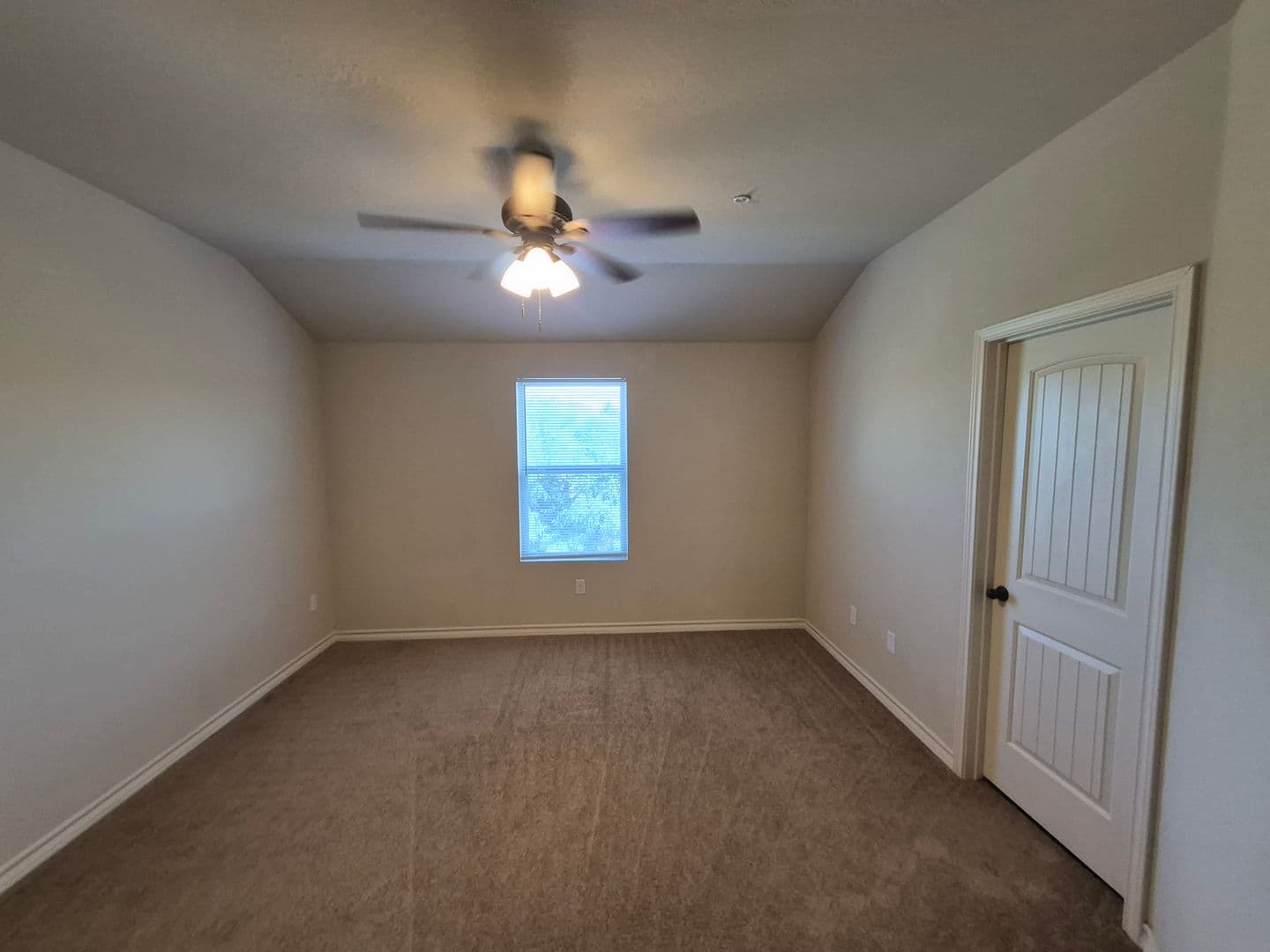 SAN ANTONIO House: 6327 LUGLIO LANE #102