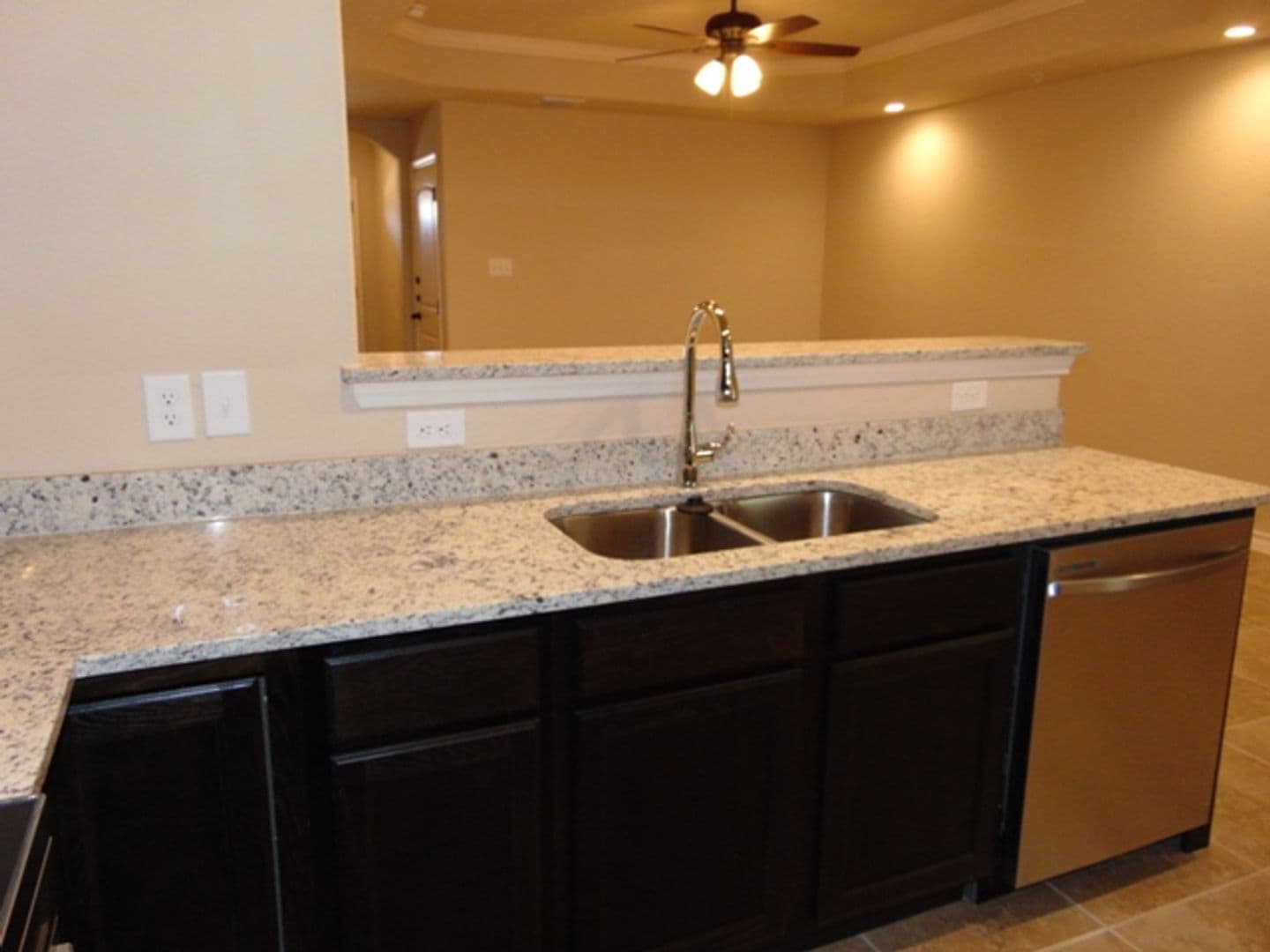 SAN ANTONIO House: 13903 ANNA'S WAY #103