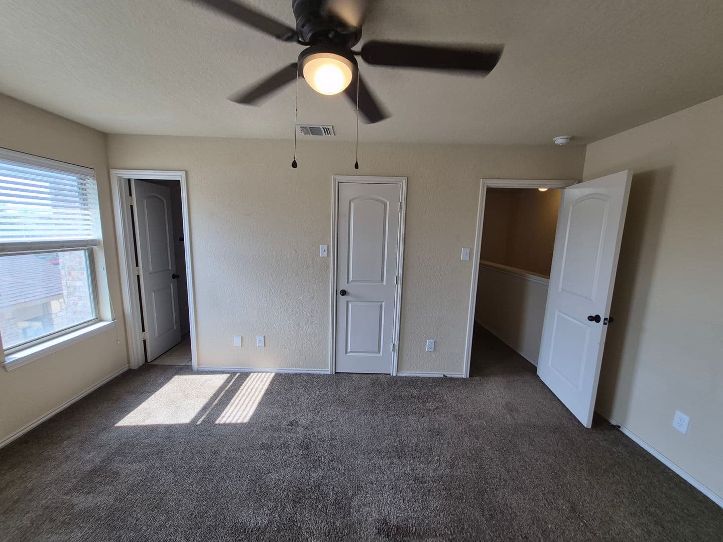 NEW BRAUNFELS House: 522 CREEKSIDE CIRCLE