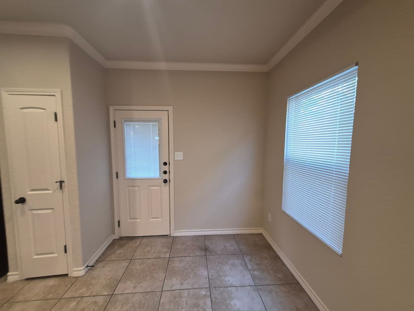 SAN ANTONIO House: 6866 LAKEVIEW DR #102