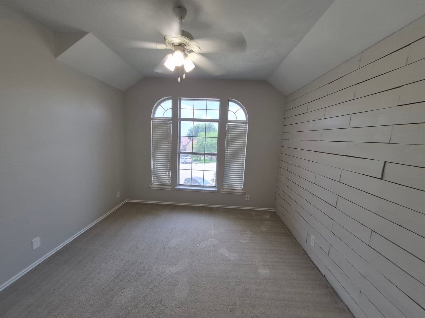 SCHERTZ House: 712 MOSS WOOD