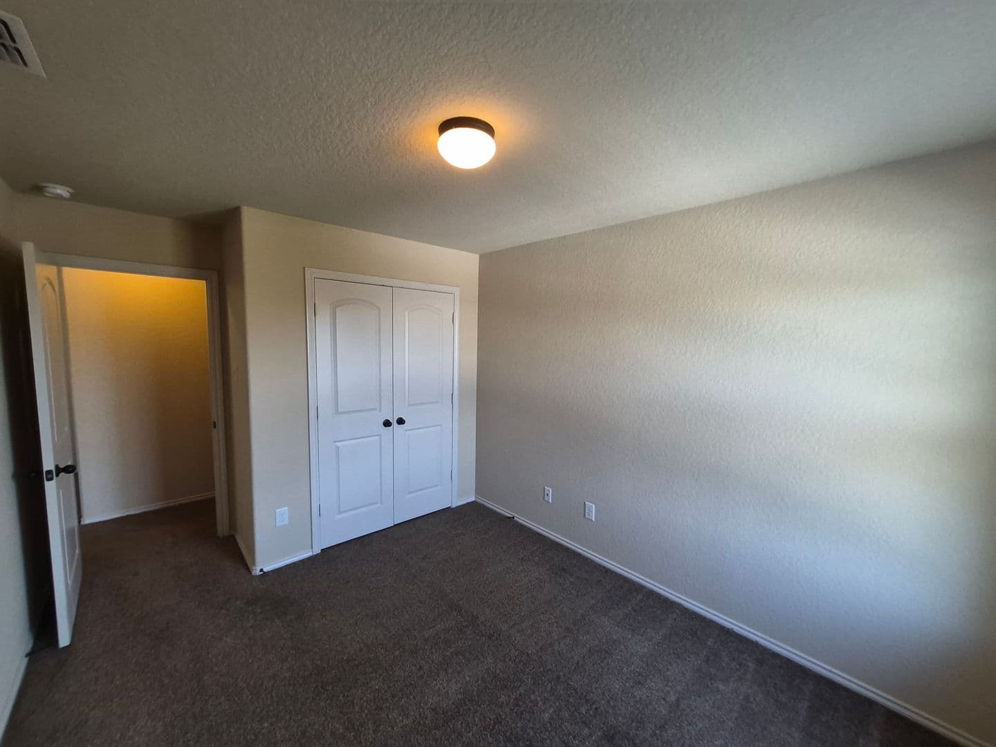NEW BRAUNFELS House: 522 CREEKSIDE CIRCLE