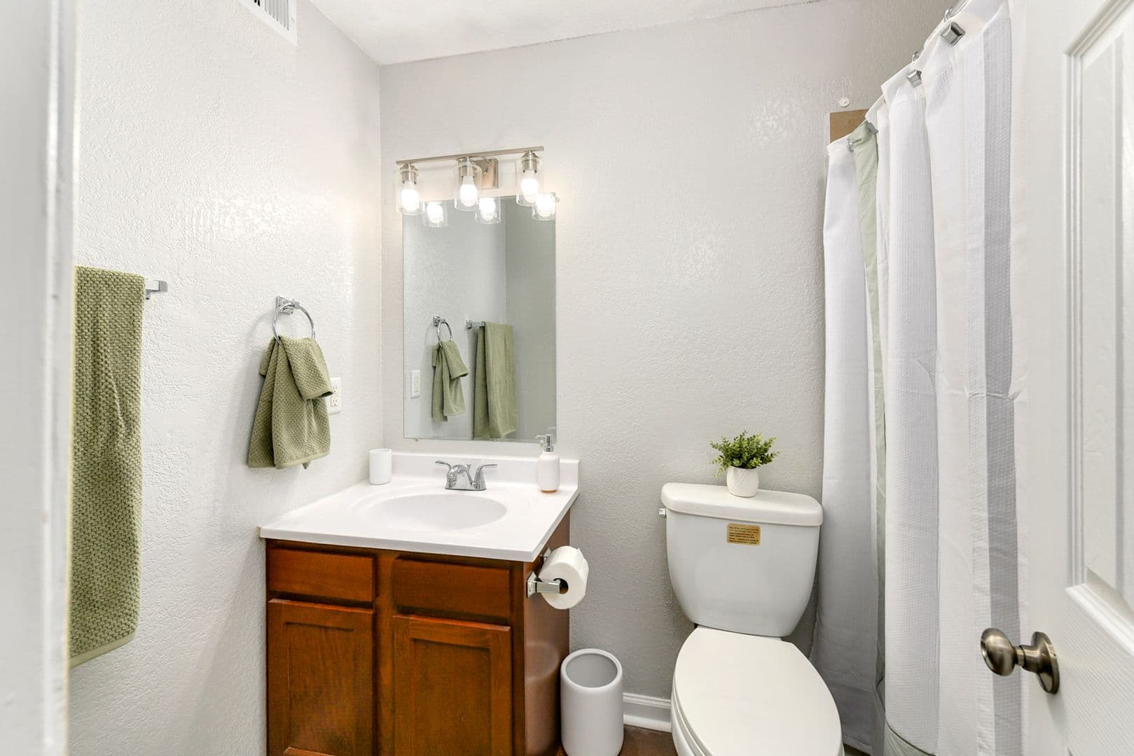Kansas City Apartment: 7645 Garfield Ct