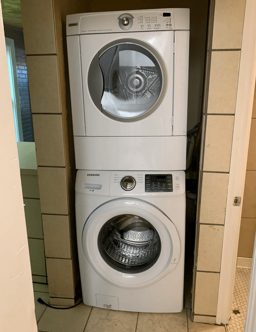 Mankato Apartment: 520 S 2nd St