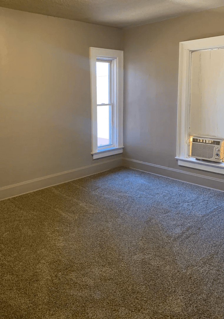Mankato Apartment: 520 S 2nd St