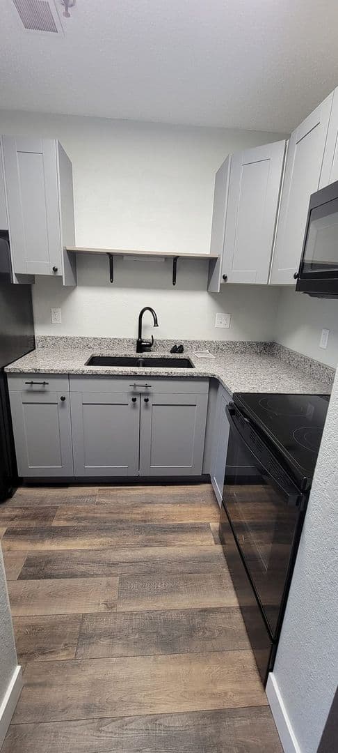 Mankato Apartment: 500 S Second St
