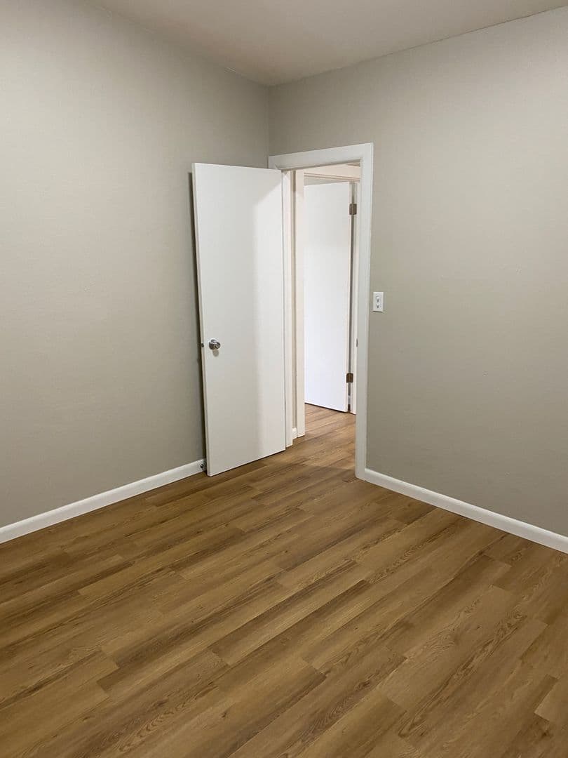 Zion Apartment: 2417 Lewis