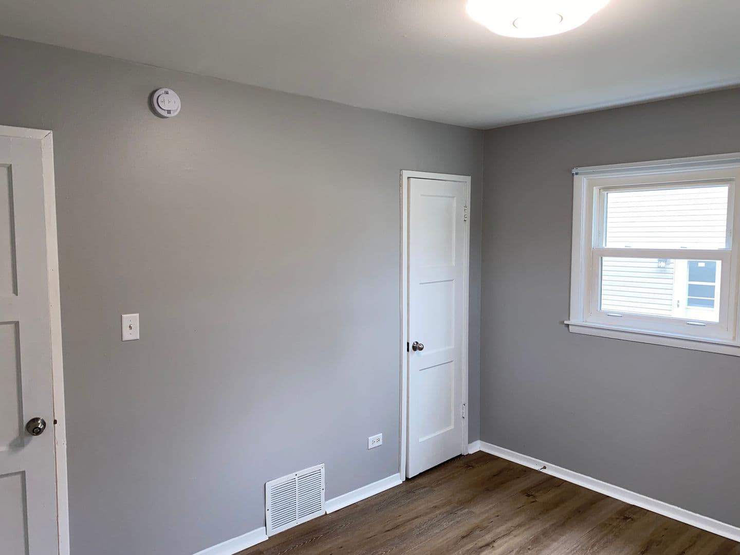 Waukegan House: 2841 N. Pine Street