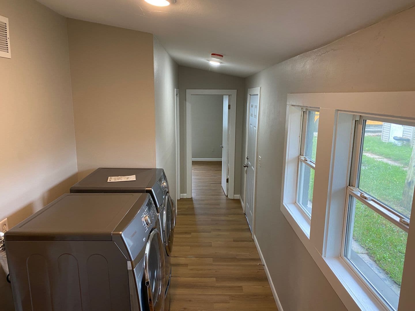 Zion Apartment: 2417 Lewis