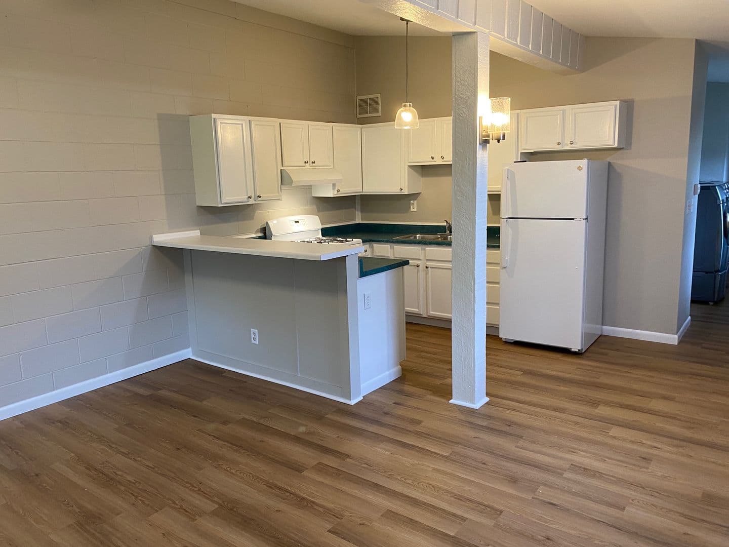 Zion Apartment: 2417 Lewis