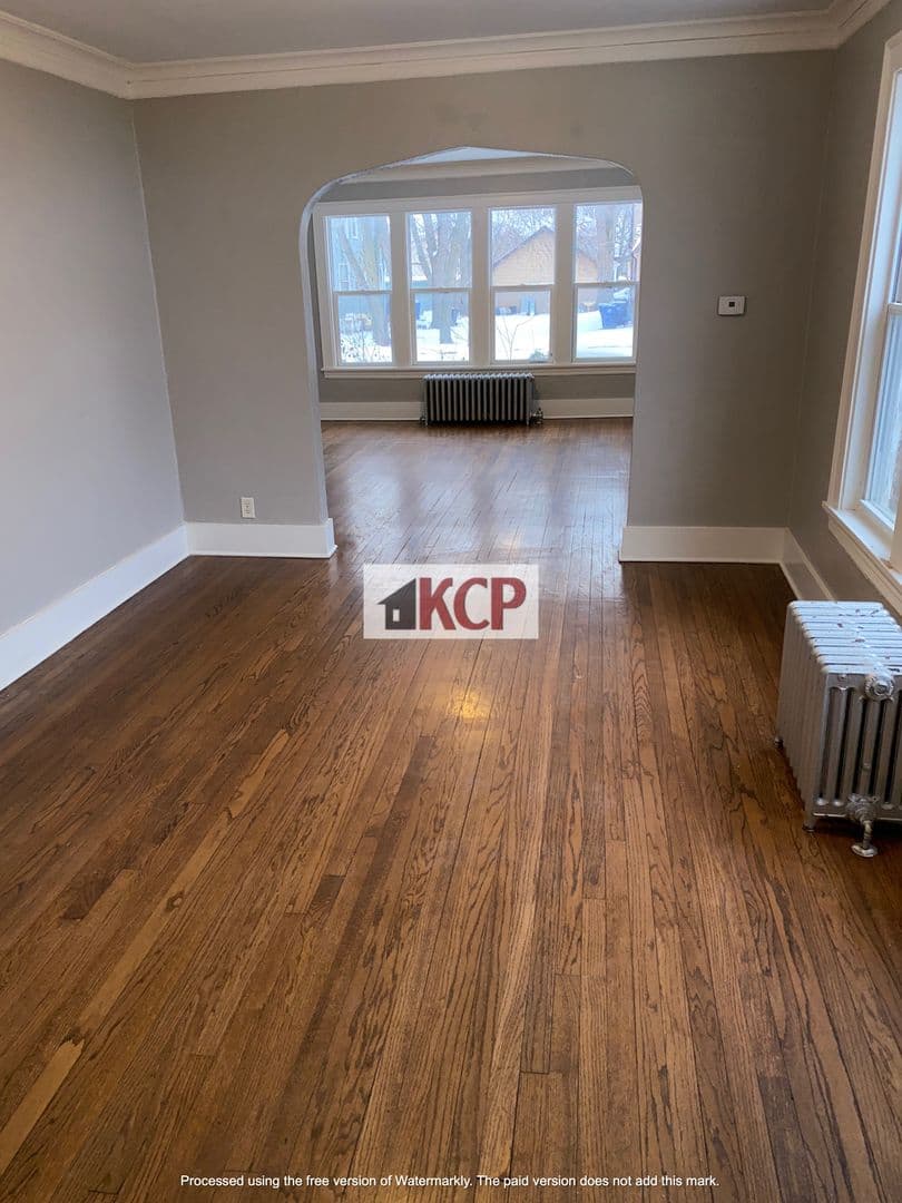 Waukegan Apartment: 442 Hickory