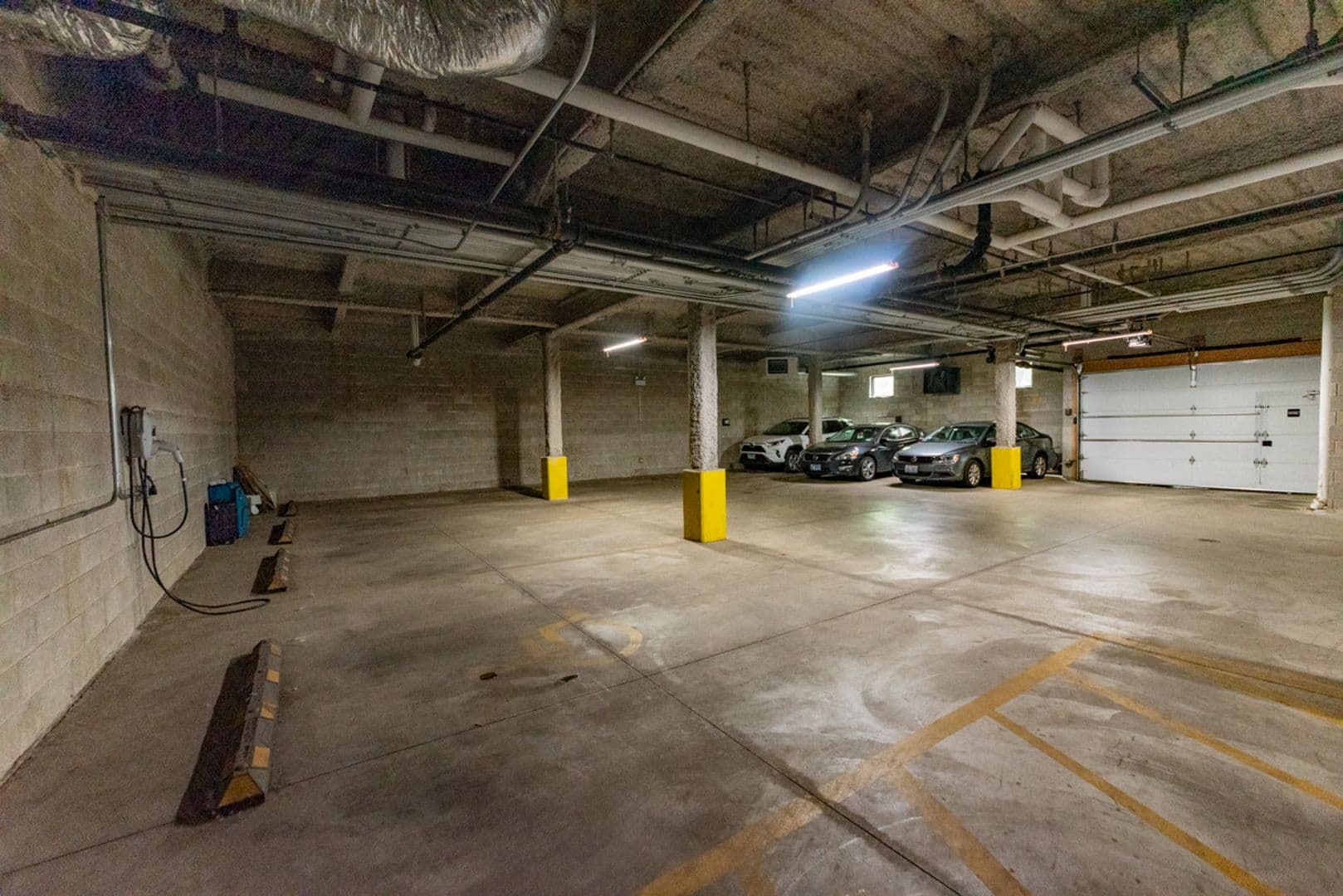 Chicago Apartment: 2109-11 S Halsted St.